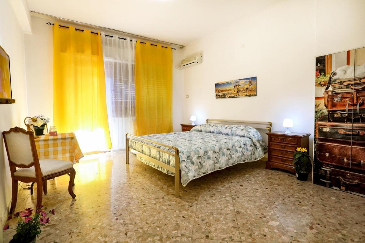A Casa di Fra' Bed & Breakfast Palermo Eksteriør bilde